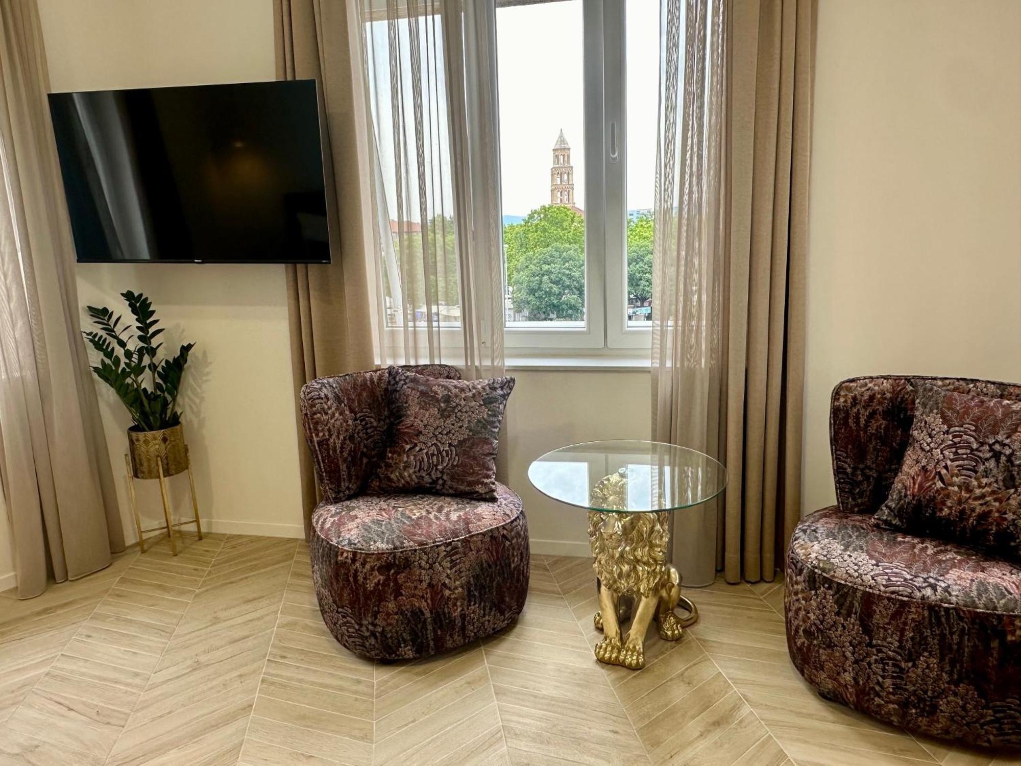 Mariani Luxury Rooms In Center Split Exterior foto
