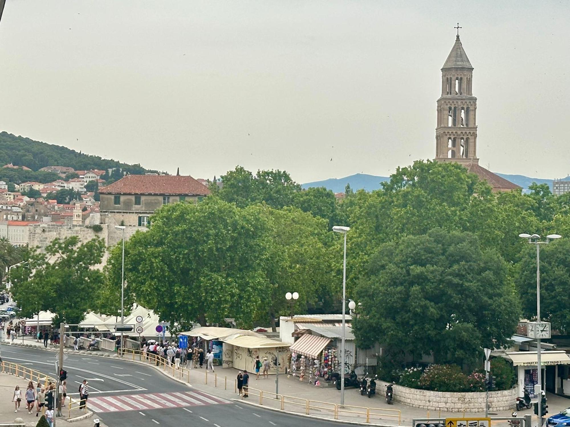 Mariani Luxury Rooms In Center Split Exterior foto