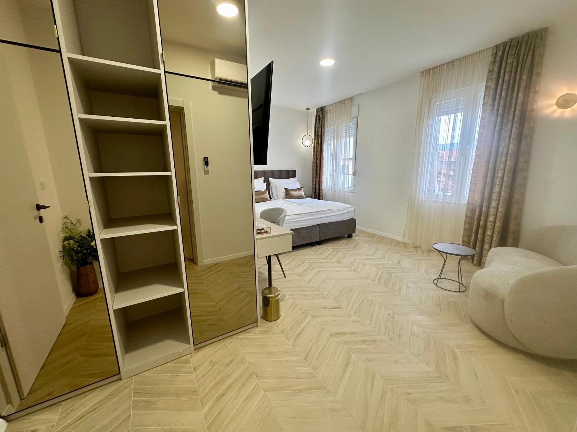 Mariani Luxury Rooms In Center Split Exterior foto