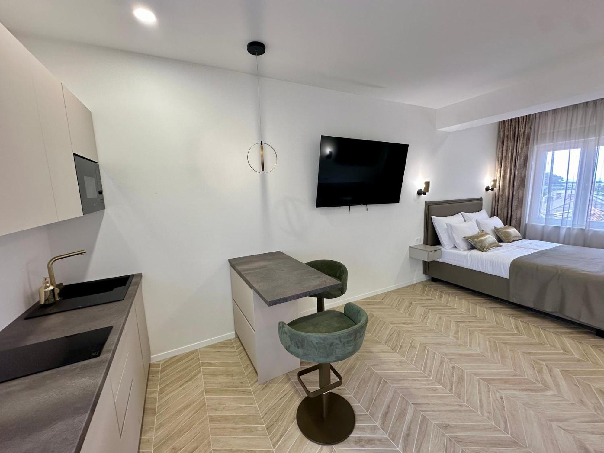 Mariani Luxury Rooms In Center Split Exterior foto